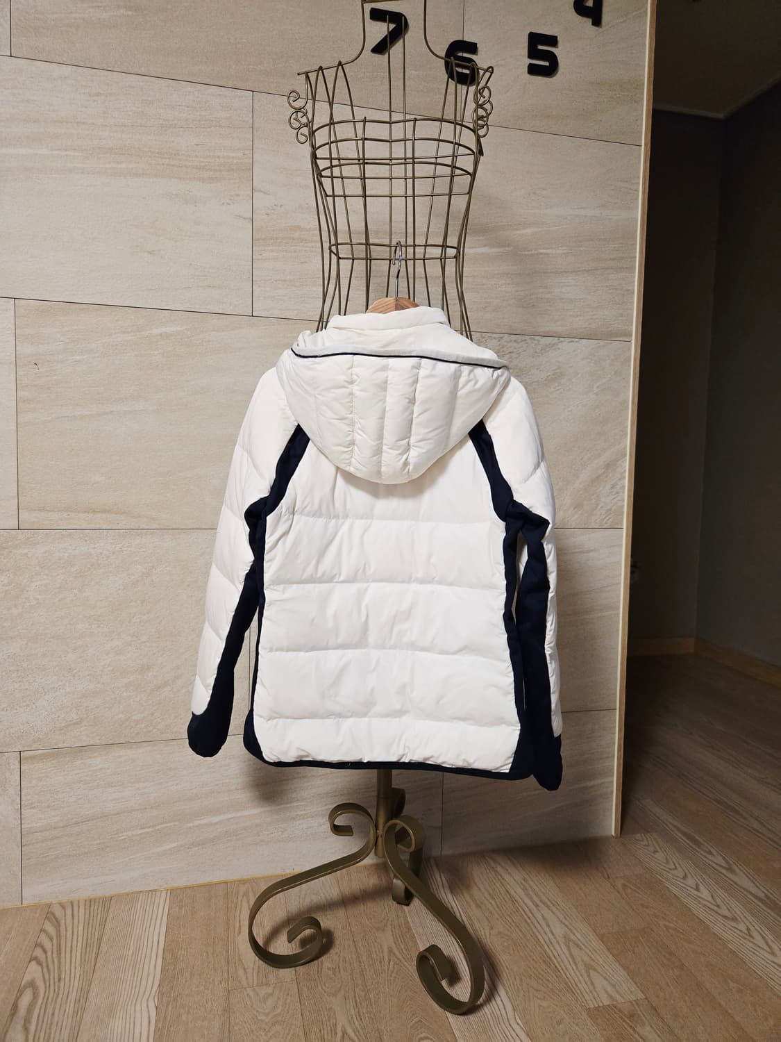 [m] 타이틀리스트 여성 골프 구스 패딩 상품이미지4