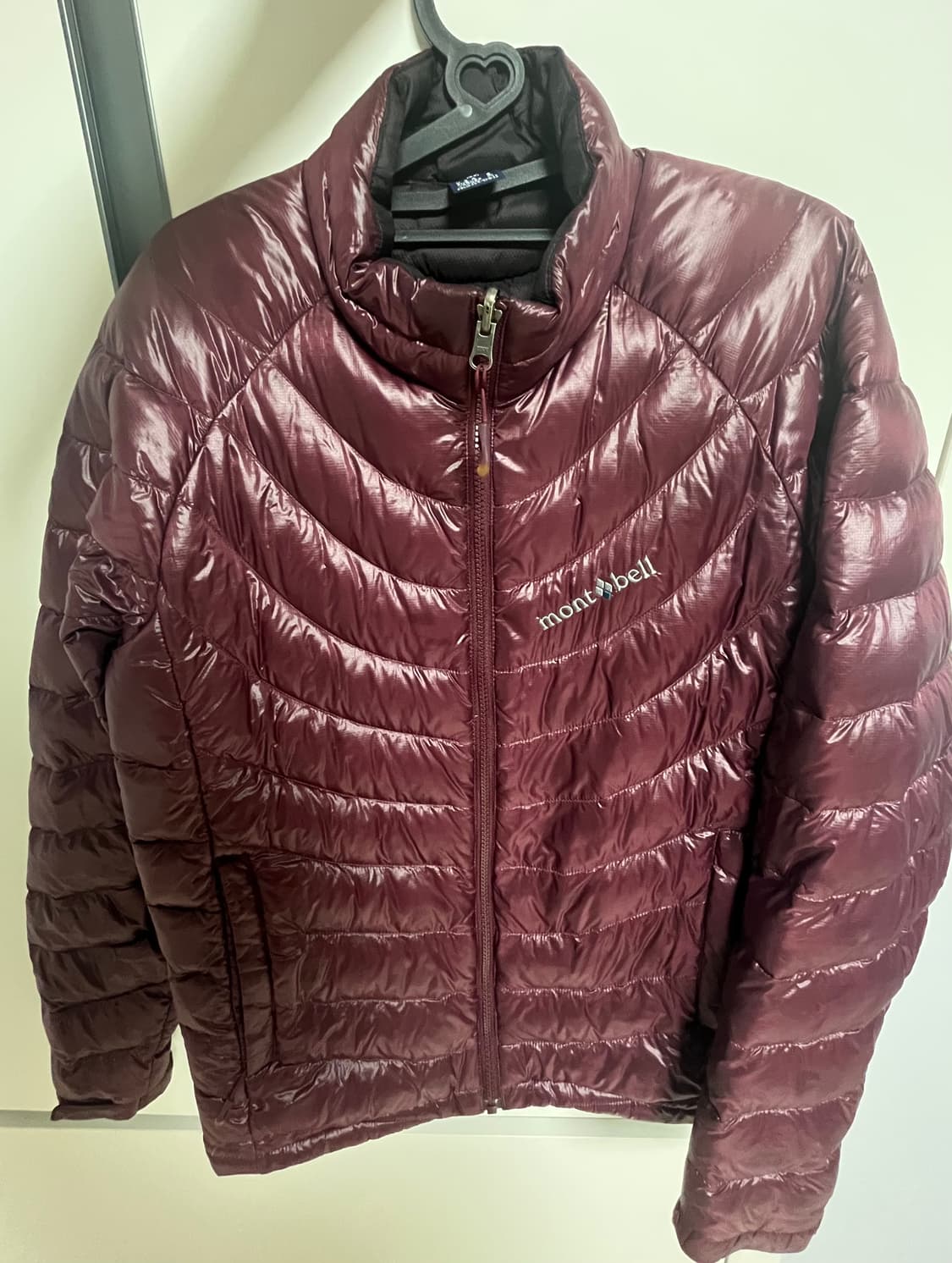 몽벨 빈티지 버건디 경량패딩 상품이미지1