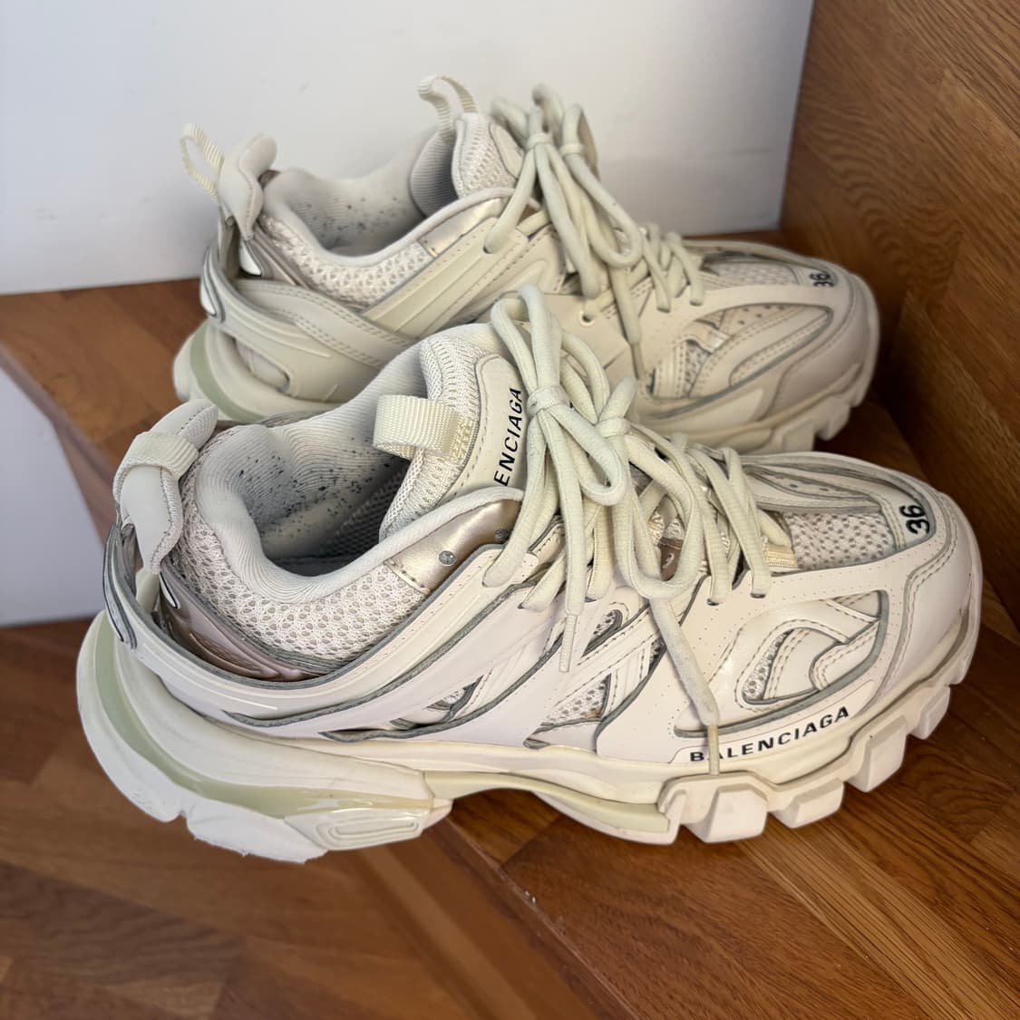 발렌시아가 트랙 스니커즈 베이지 상품이미지7