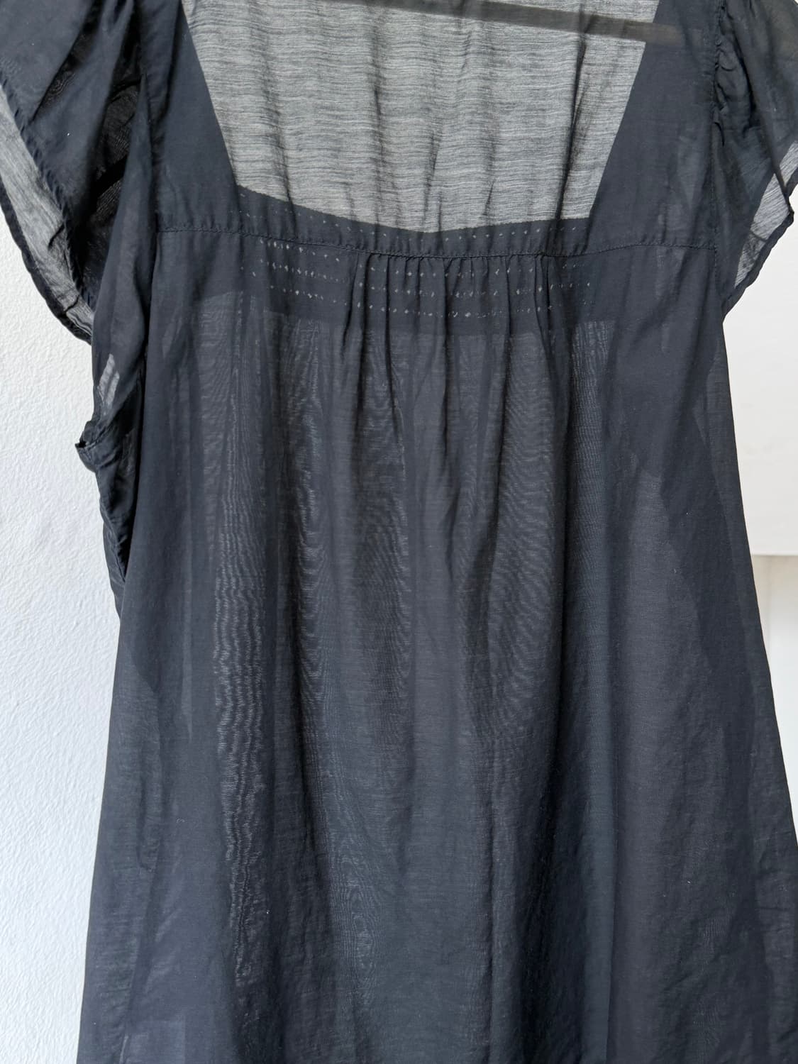 거즈코튼 프릴 시스루 스퀘어넥 블라우스 상품이미지6