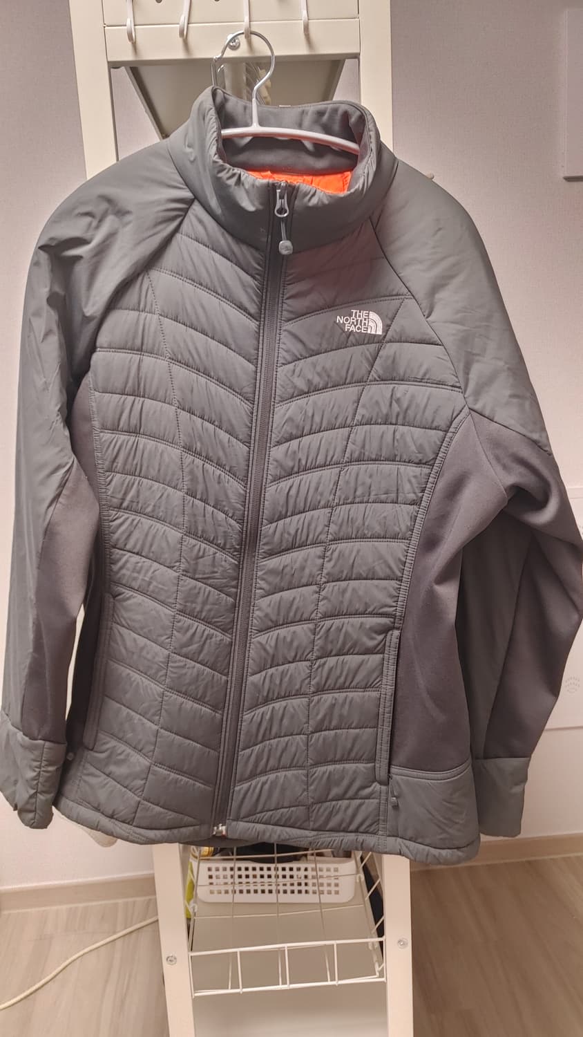 노스페이스 여성 경량 패딩 자켓 그레이 100 상품이미지1