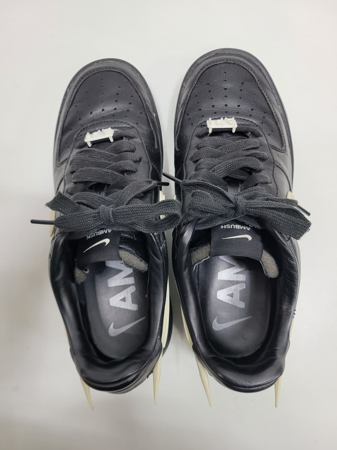 나이키 x 앰부쉬 에어포스 1 로우 SP 블랙 스니커즈 / 남 265 
 상품이미지6