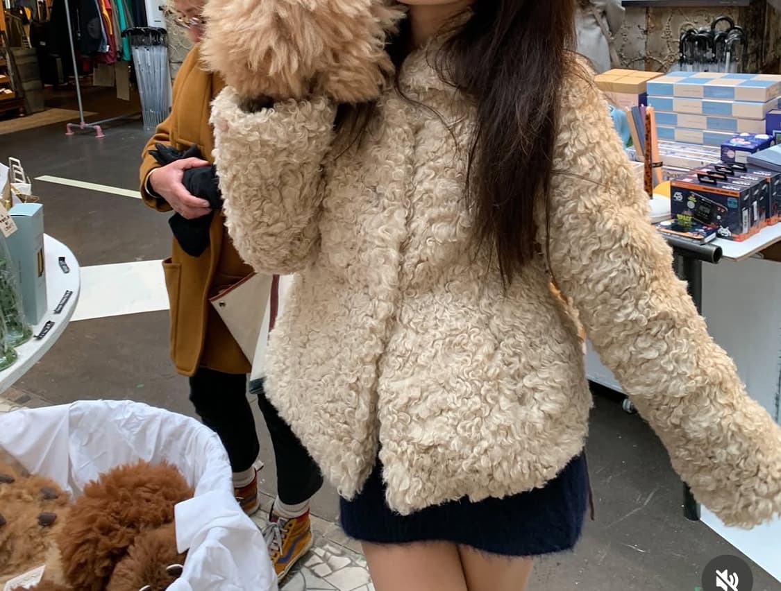 더바넷 bouffant eco-fur jacket  상품이미지2