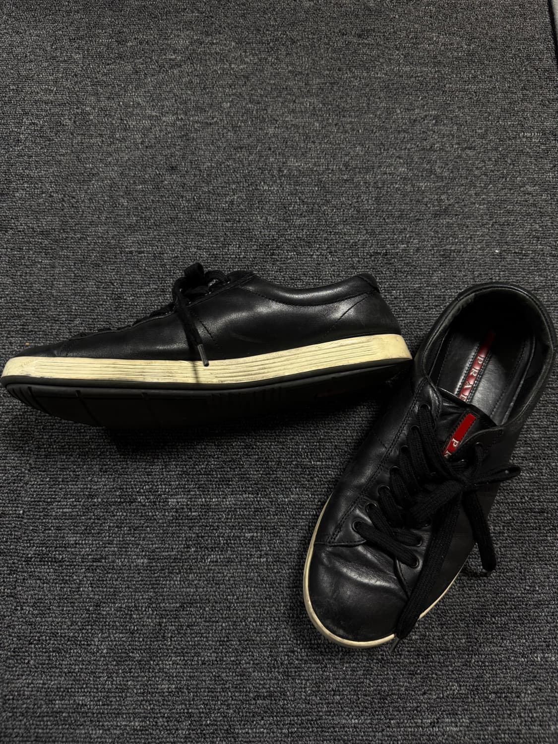 프라다 스포츠 네로비안코 레더 플랫 스니커즈 Prada Sport 상품이미지1