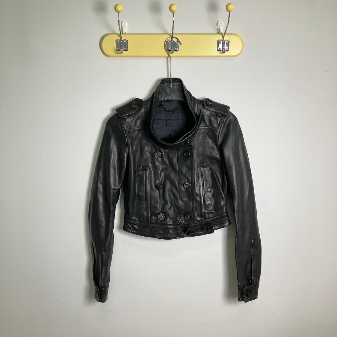 버버리 프로섬 블랙 크롭 레더 자켓 36 상품이미지1