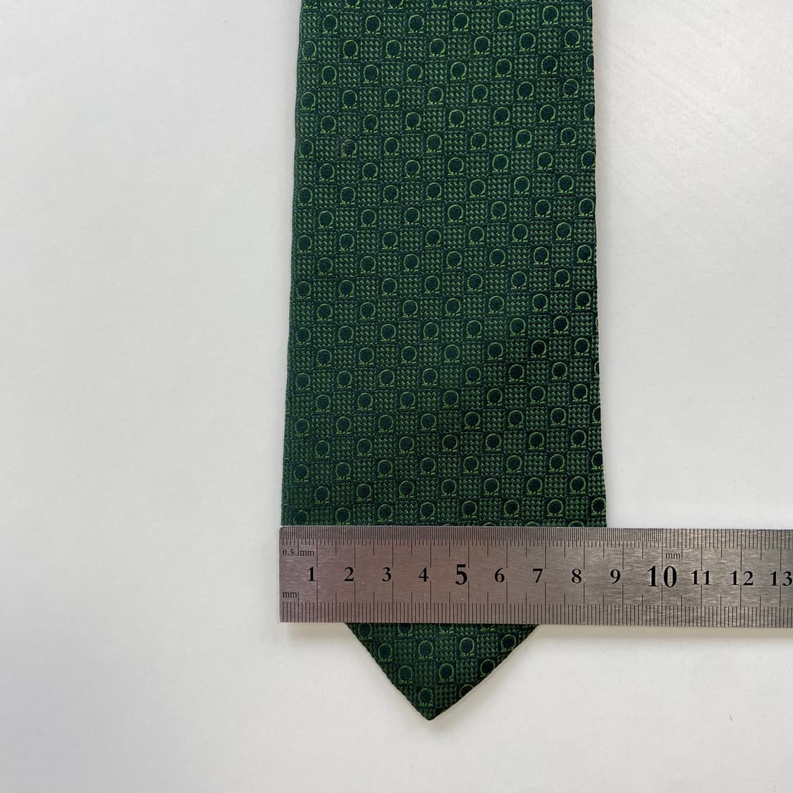 페레가모(Ferragamo) 명품 정품 모노그램 넥타이 8.6cm 상품이미지8
