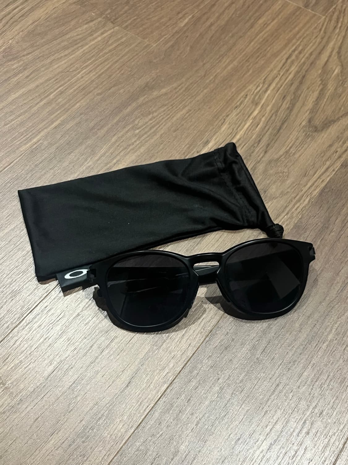 오클리 래치 블랙 이서진 선글라스 상품이미지1