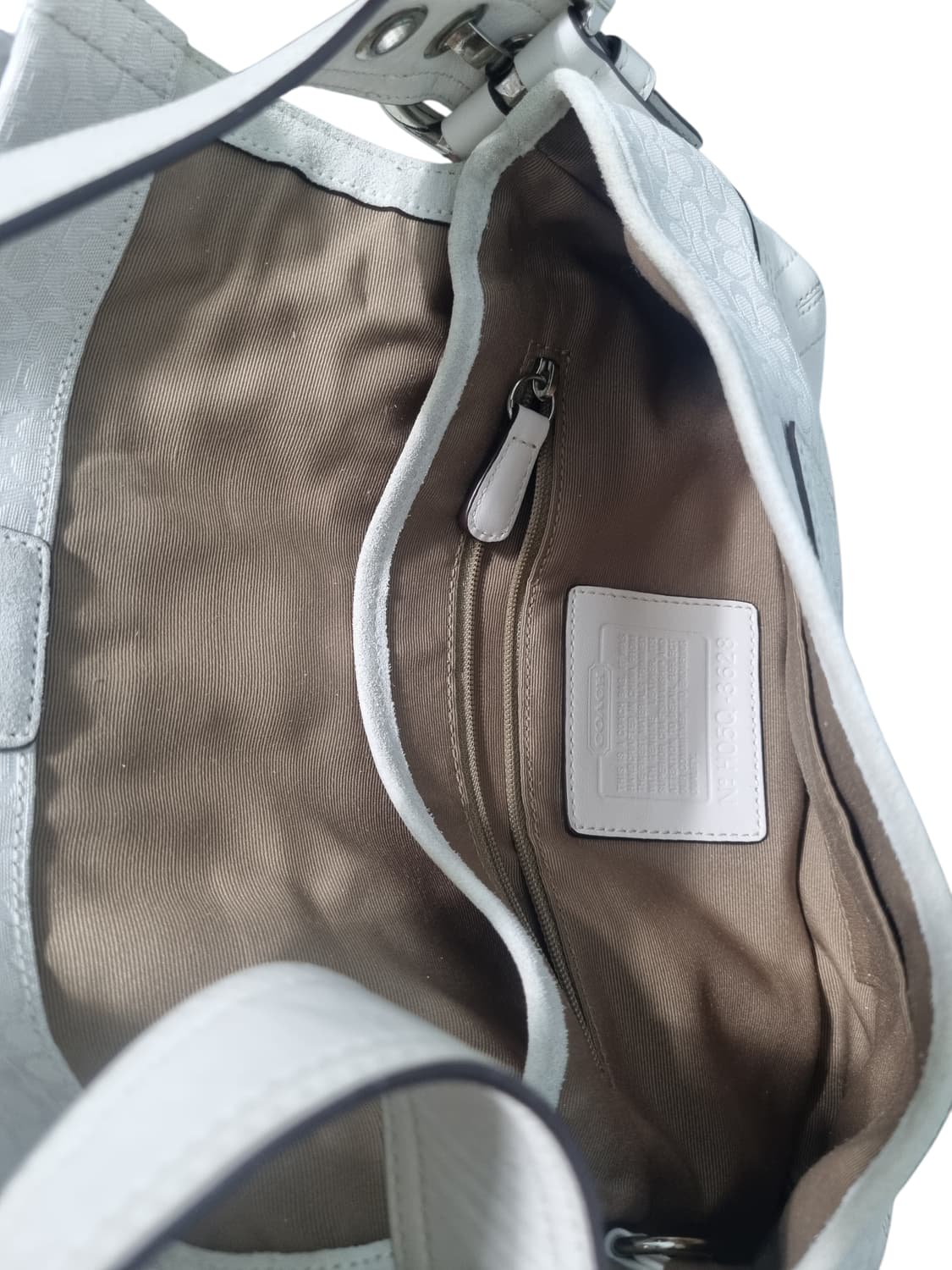 코치 시그니처 화이트 숄더백 상품이미지6