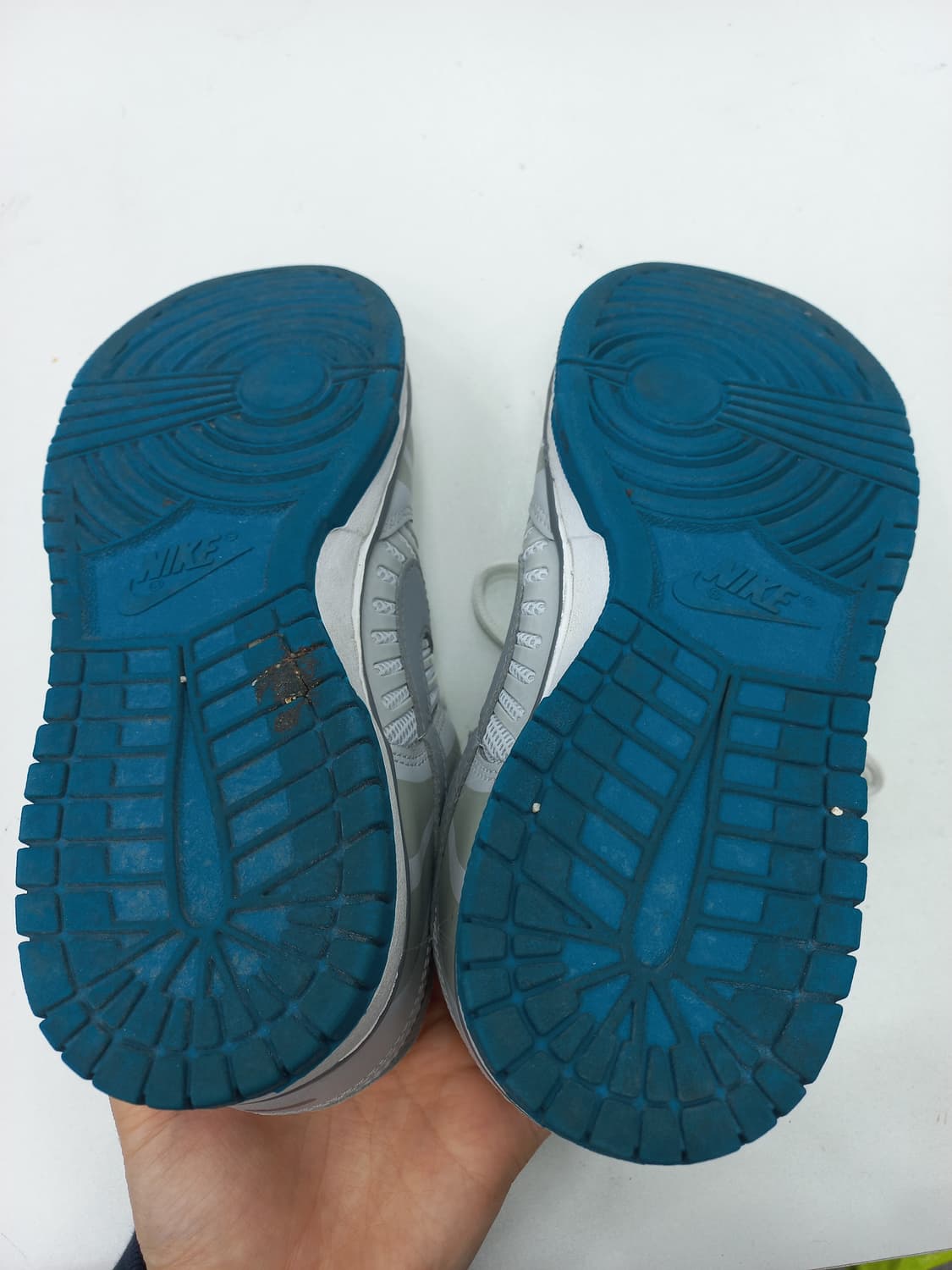 나이키 에어로 5 운동화 250mm 상품이미지3