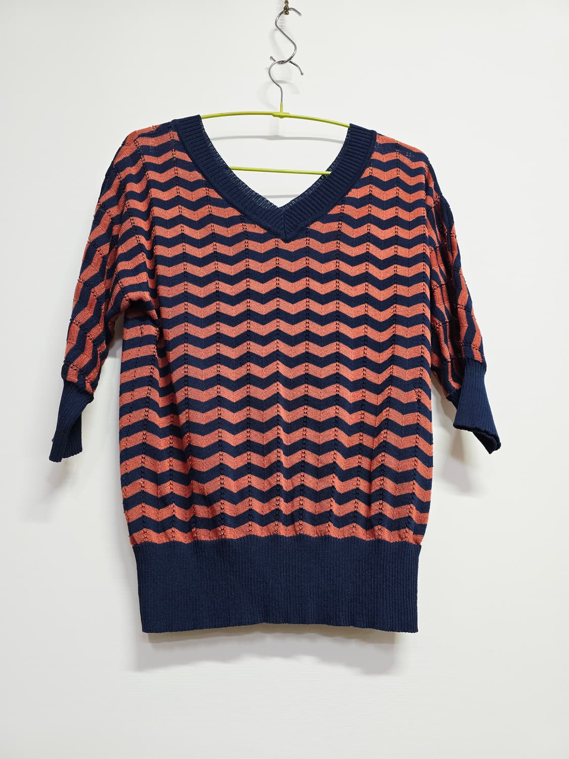 아이레드 알렉시스 제시뉴욕 V넥 스트라이크 니트 55 상품이미지5