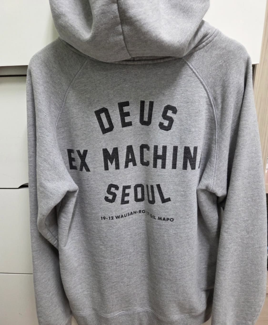 데우스 후드티 판매해요 S사이즈! 상품이미지3