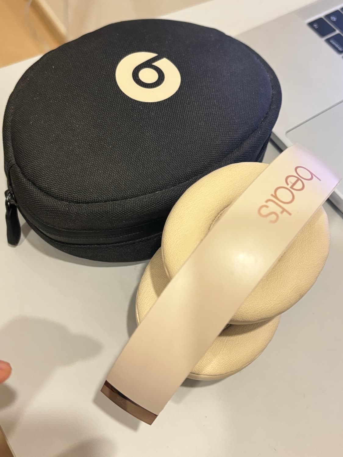 🎧🐰Beats Solo3 wireless 새틴골드 상품이미지3