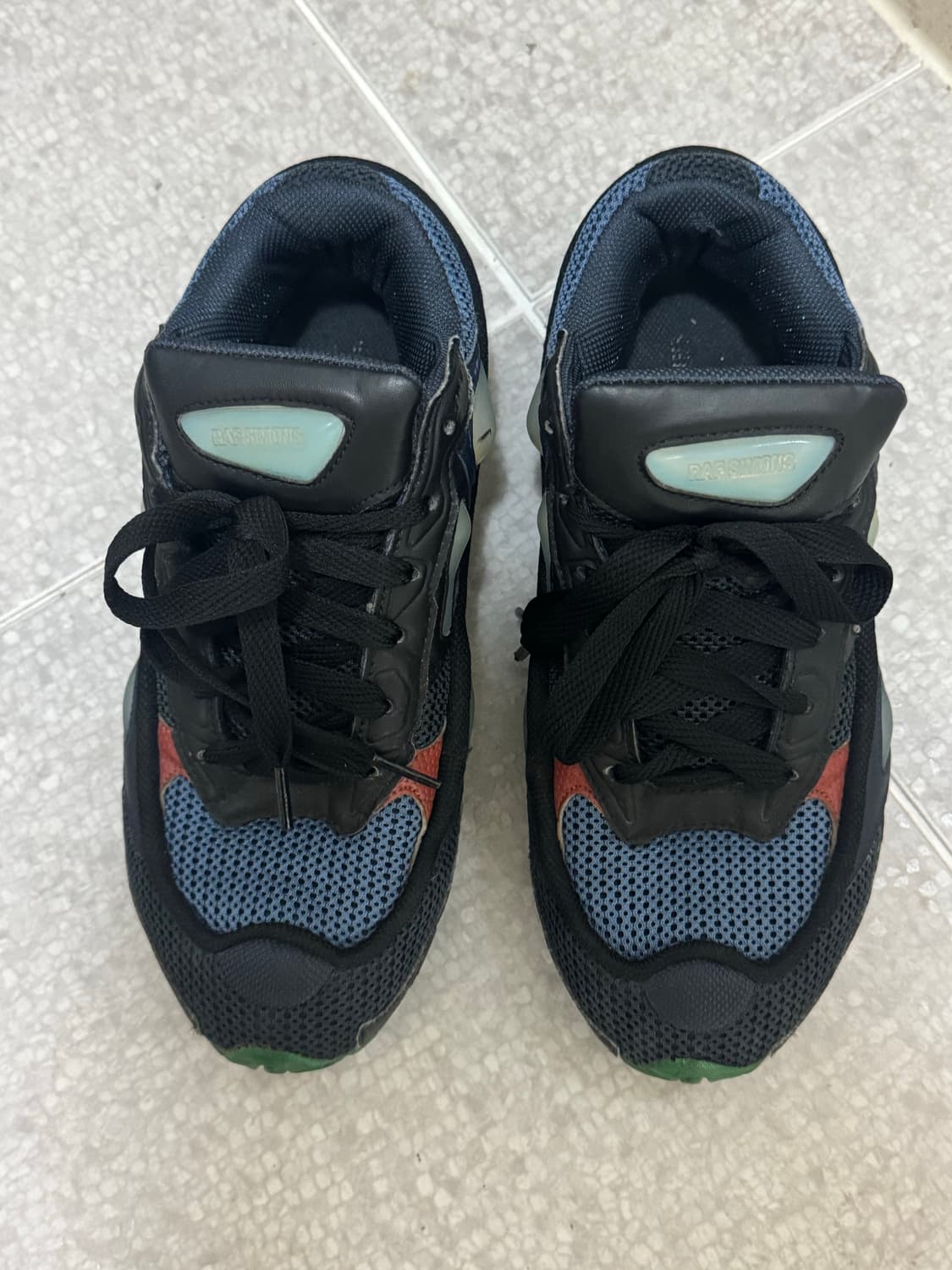 라프시몬스 x 아디다스 오즈위고  상품이미지1