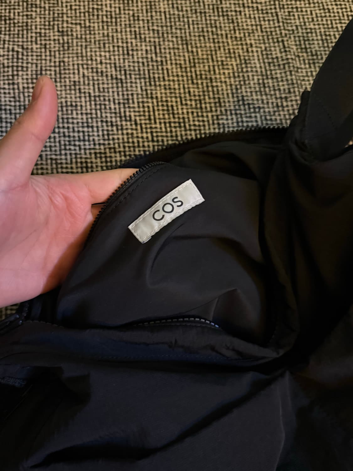 코스(cos) 크로스백 상품이미지2