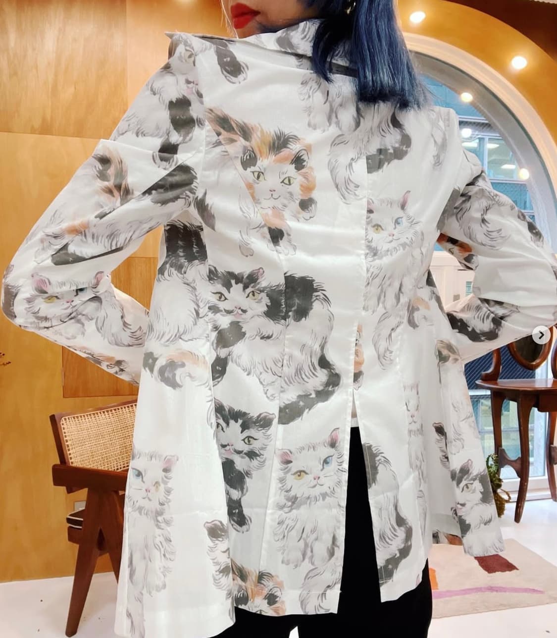 Yuhan Wang Cat shirt 22AW 상품이미지8