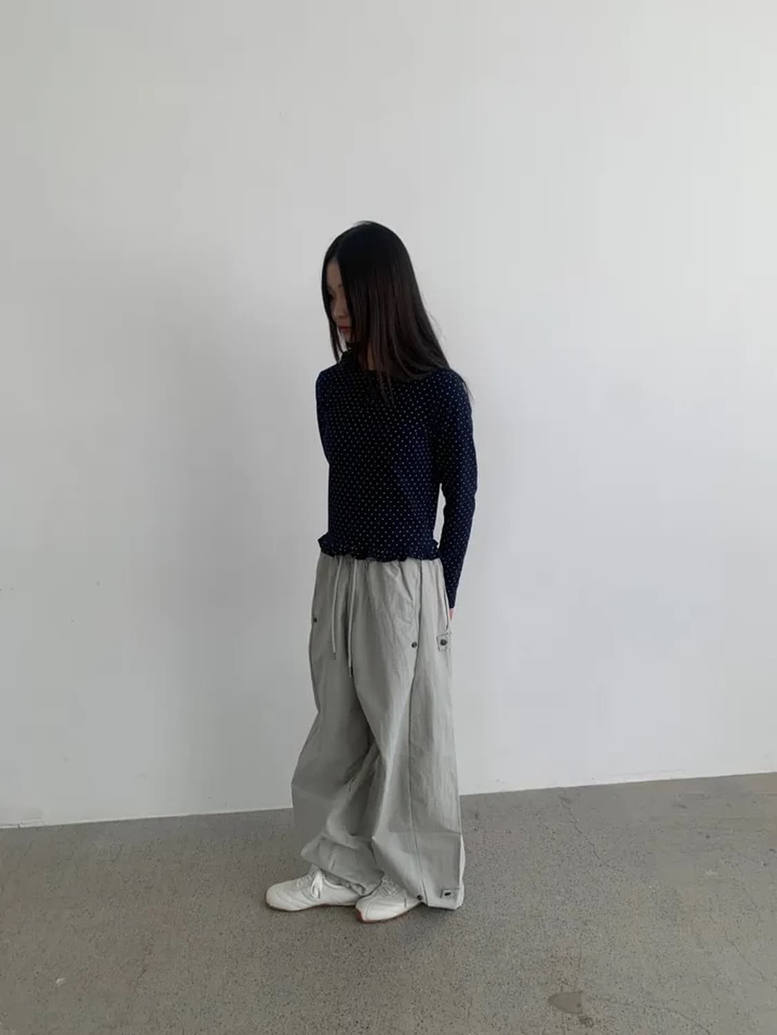 도트 프릴 카라 티셔츠 상품이미지2
