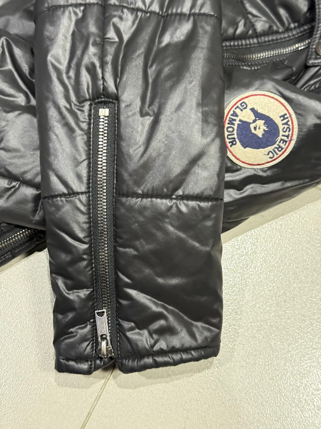 히스테릭 글래머 아카이브 사선 지퍼 히스걸 패치 라이더 패딩 자켓 상품이미지7