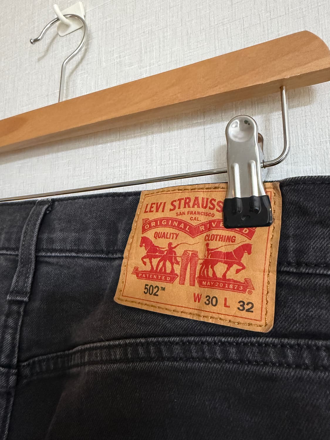 리바이스 흑청바지 상품이미지3