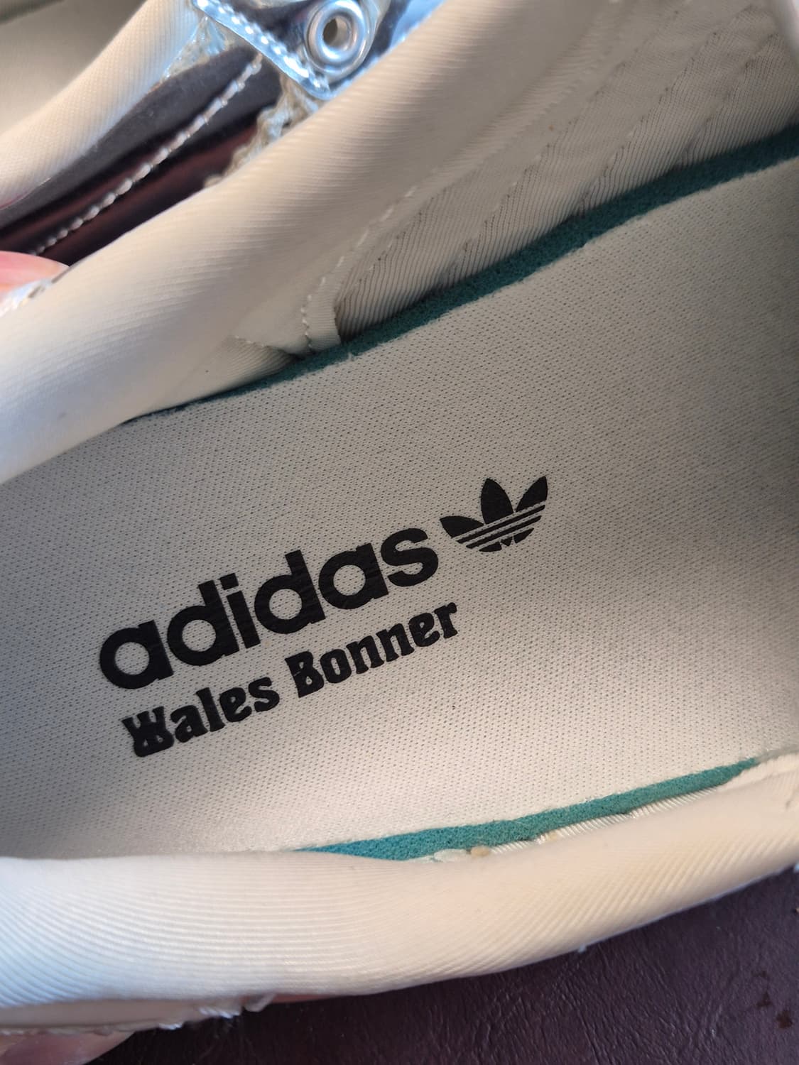 실착용1회 245 아디다스x웨일스 보너 삼바 실버메탈릭 상품이미지6