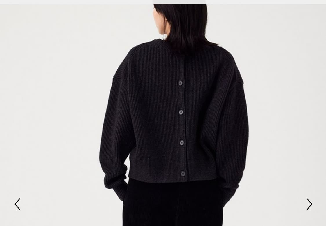 스튜디오톰보이 2024 23만대 백버튼풀오버 상품이미지4