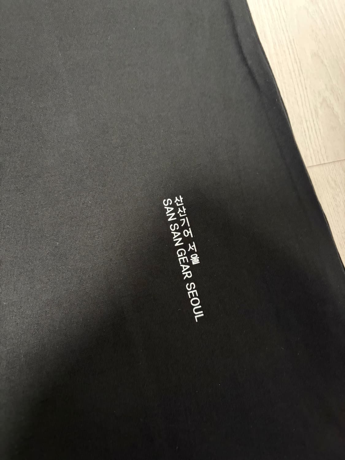 새상품) 산산기어 서울 익스클루시브 반팔 3 상품이미지2
