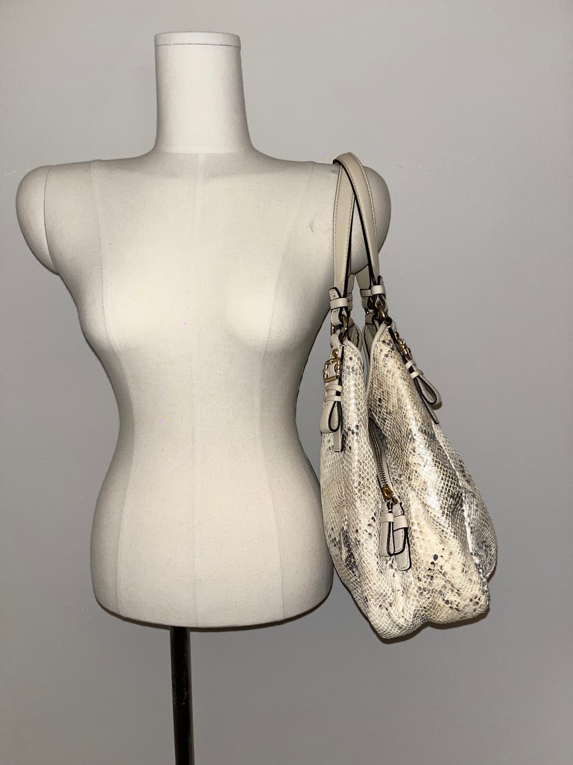 Coach Snake skin Shoulder bag 상품이미지5