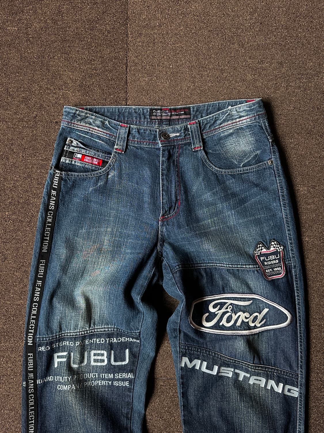 Fubu x Nascar 포드 머스탱 패치 데님 팬츠 상품이미지9