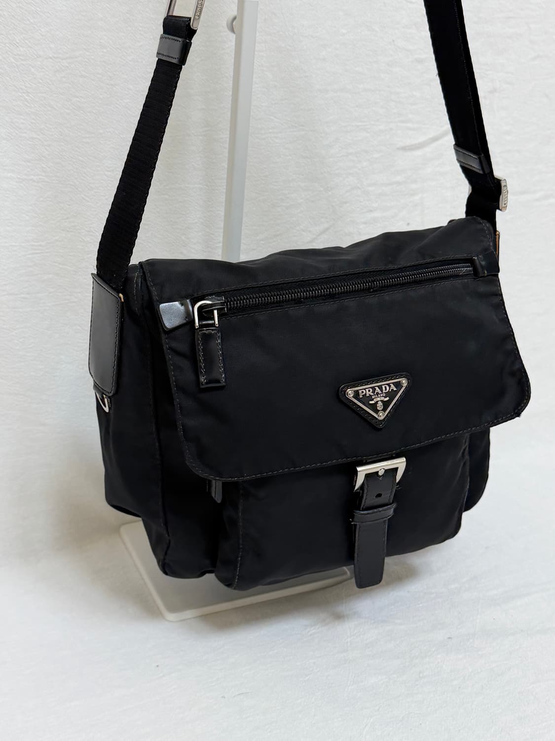 정품 프라다 나일론 메신저 크로스백 블랙 주우재백 상품이미지4