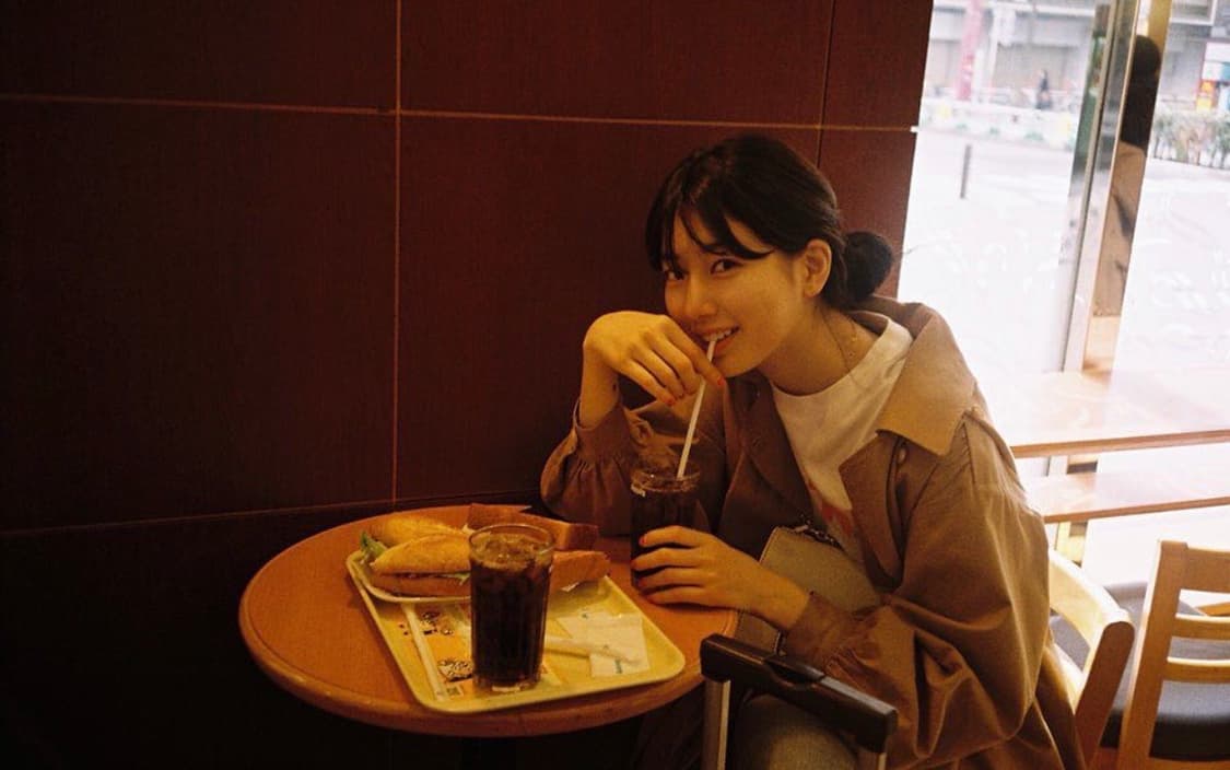 akro 아크로 트렌치코트 수지착용 컬러 상품이미지6