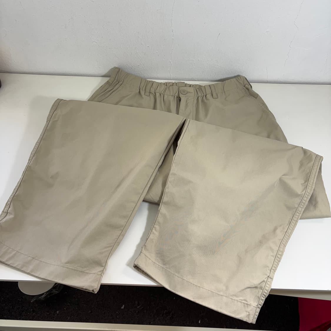 L-XL 유니클로 베이지 와이드핏 코튼 파라슈트팬츠 상품이미지3