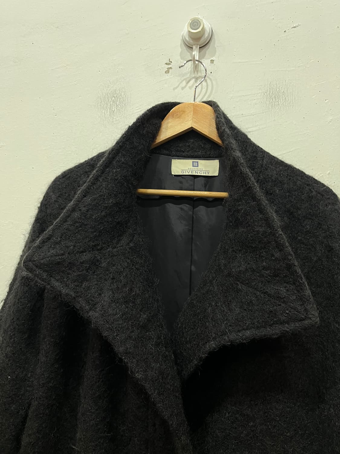 GIVENCHY 지방시 모헤어 맥시 코트 블랙 상품이미지2