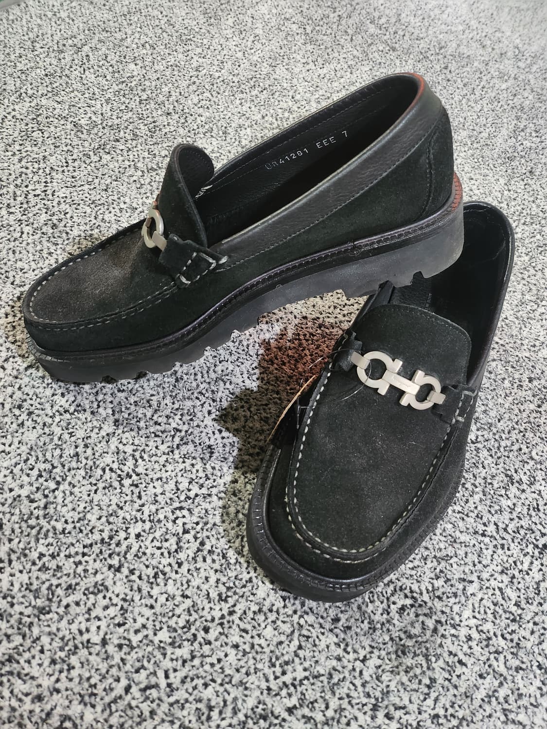 페라가모 간치니 스웨이드 로퍼 상품이미지8