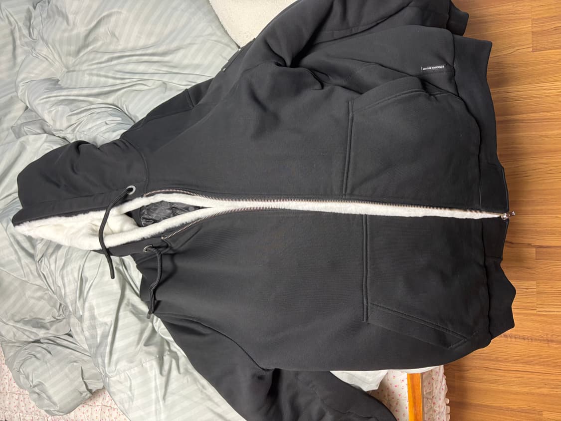 무스너클 버니스웨터 상품이미지2