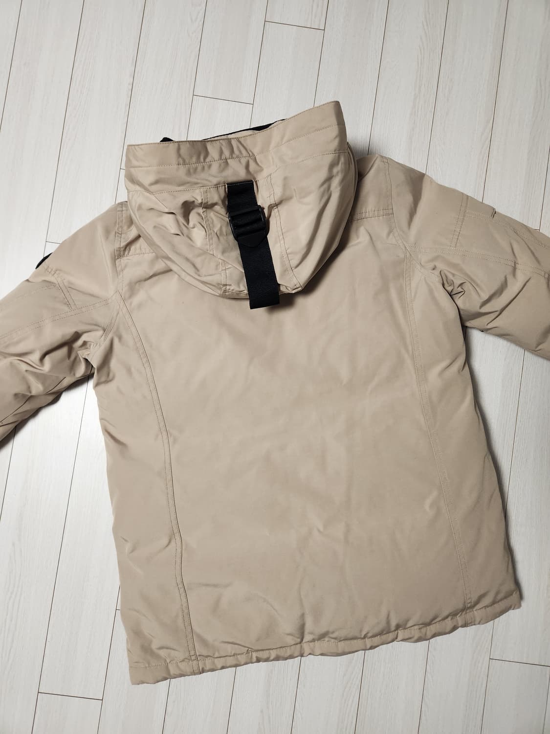 게스 여성용 단단이 패딩 다운 점퍼 사이즈m

모자털 없고 희미한 스크레 상품이미지6