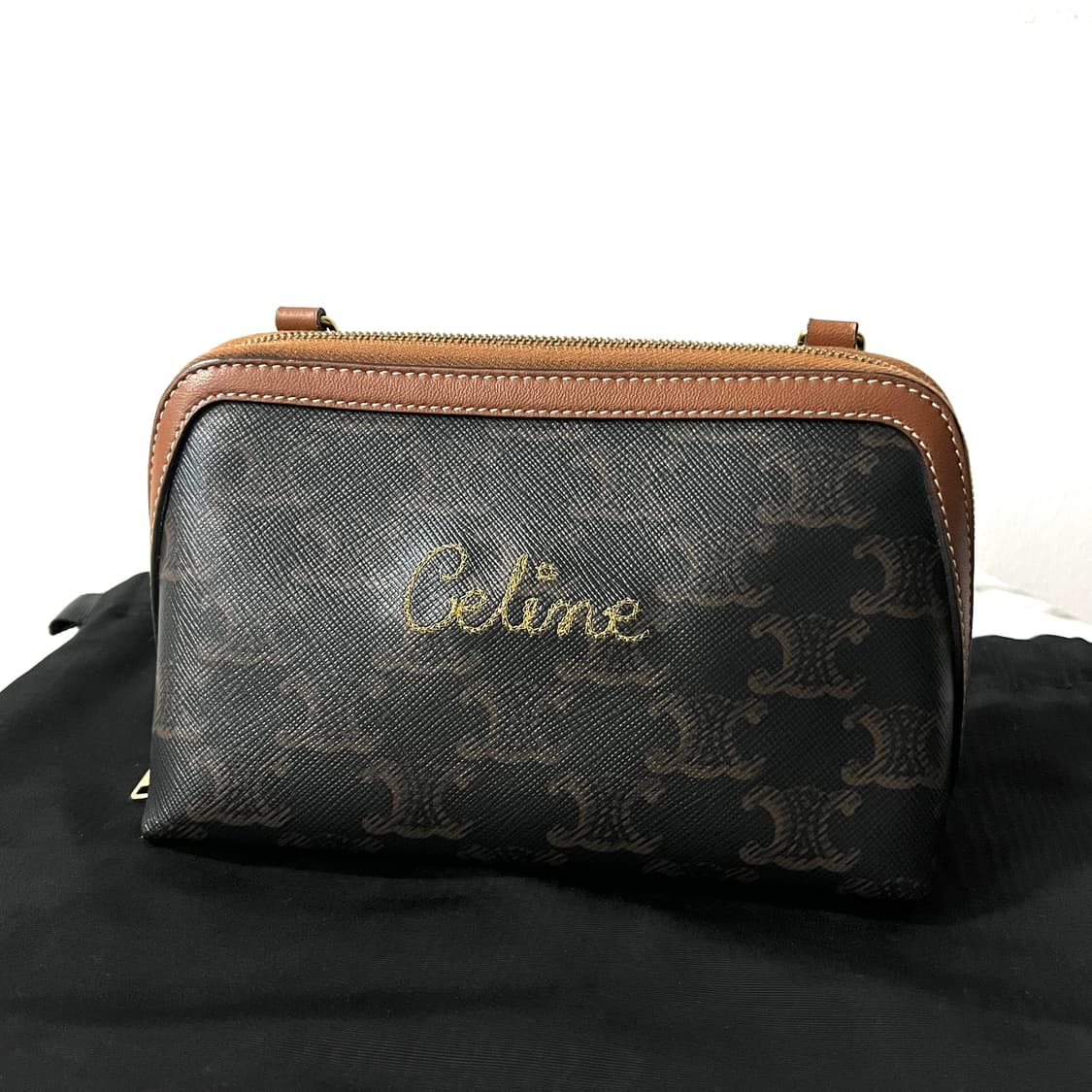 셀린느 트리옹프 자수 로고 체인 클러치 가방 크로스백 상품이미지2