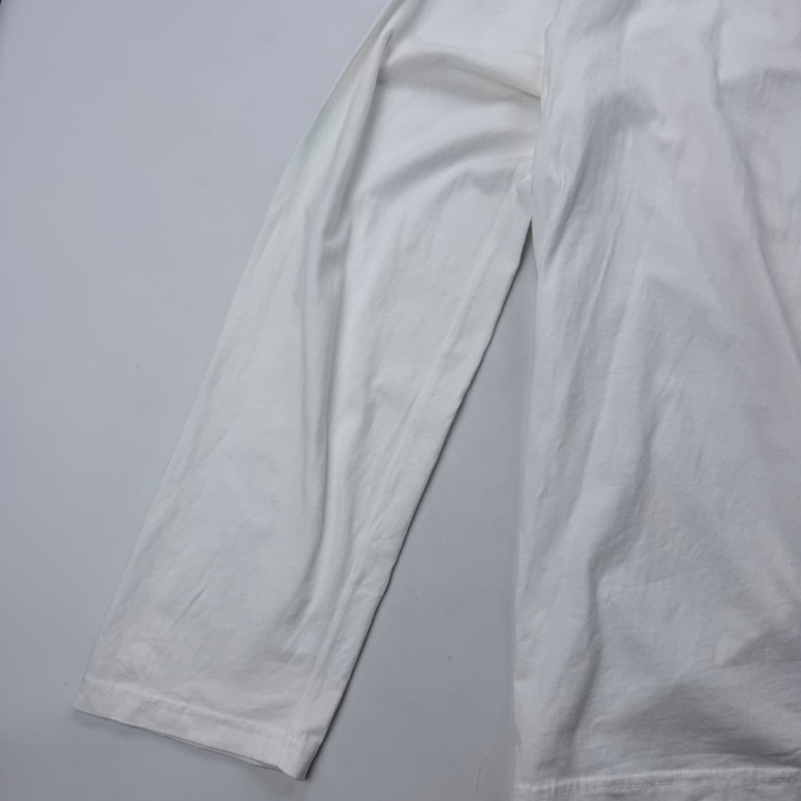 스톡홀름서프보드클럽 백 프린팅 롱 슬리브 상품이미지6