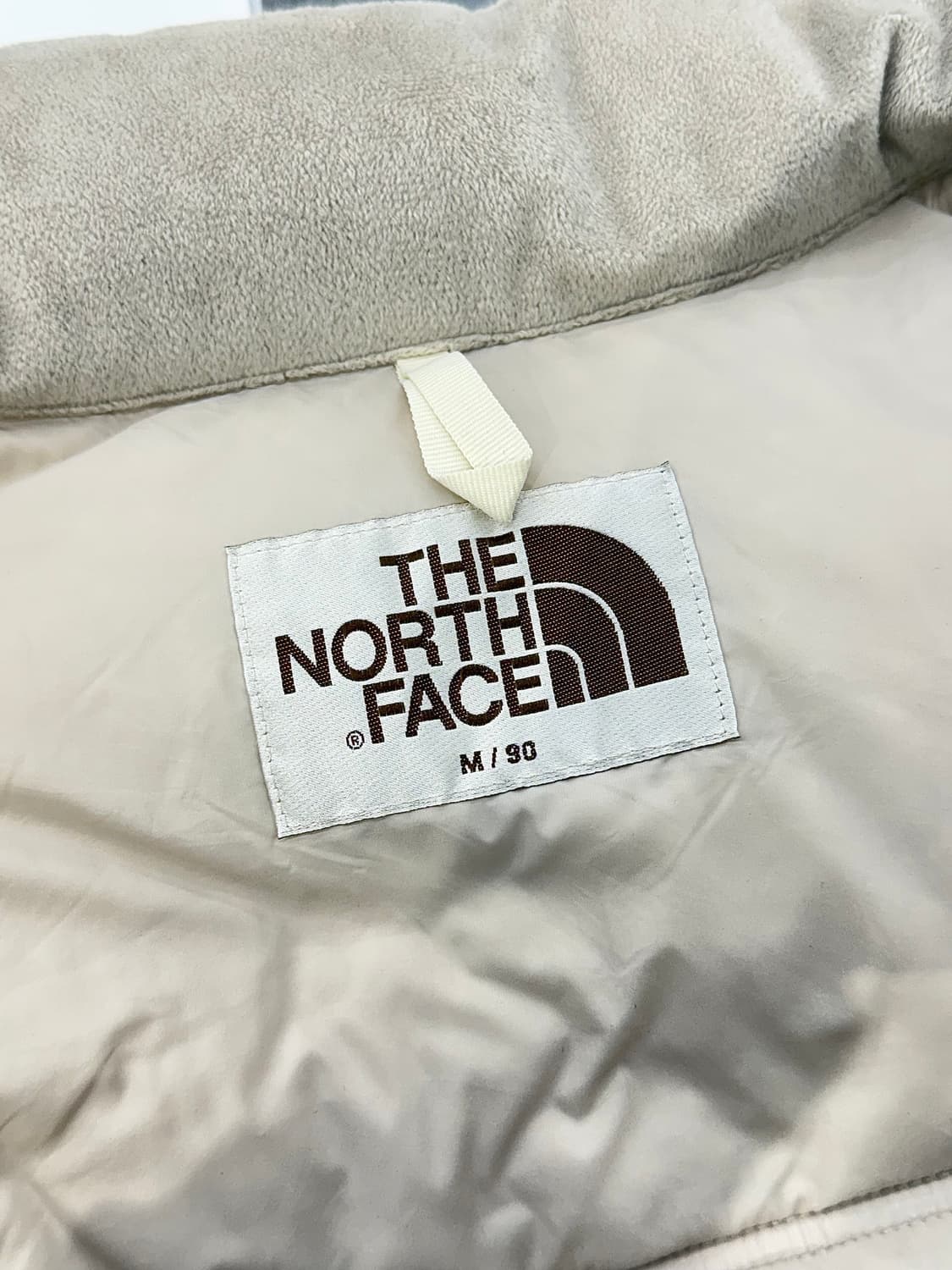 노스페이스 먼스 화이트라벨 노벨티 눕시 다운 자켓  상품이미지7