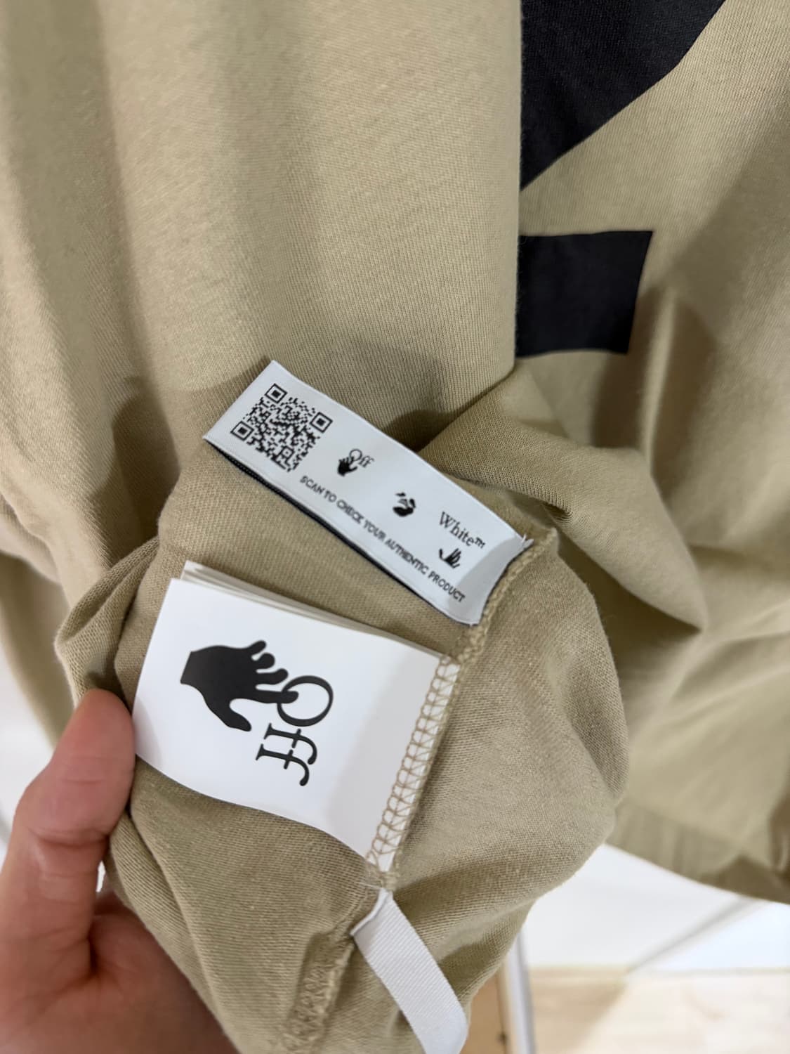 (새상품/정품) 오프화이트 스컬 화살표 맨투맨/롱슬리브 팝니다 XL 상품이미지5