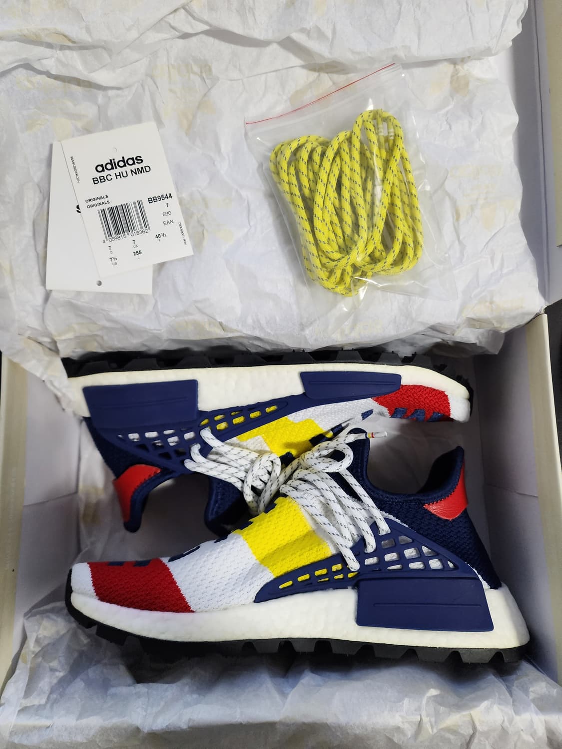 [255] 아디다스 X BBC X 퍼렐 윌리엄스 Hu NMD 상품이미지1