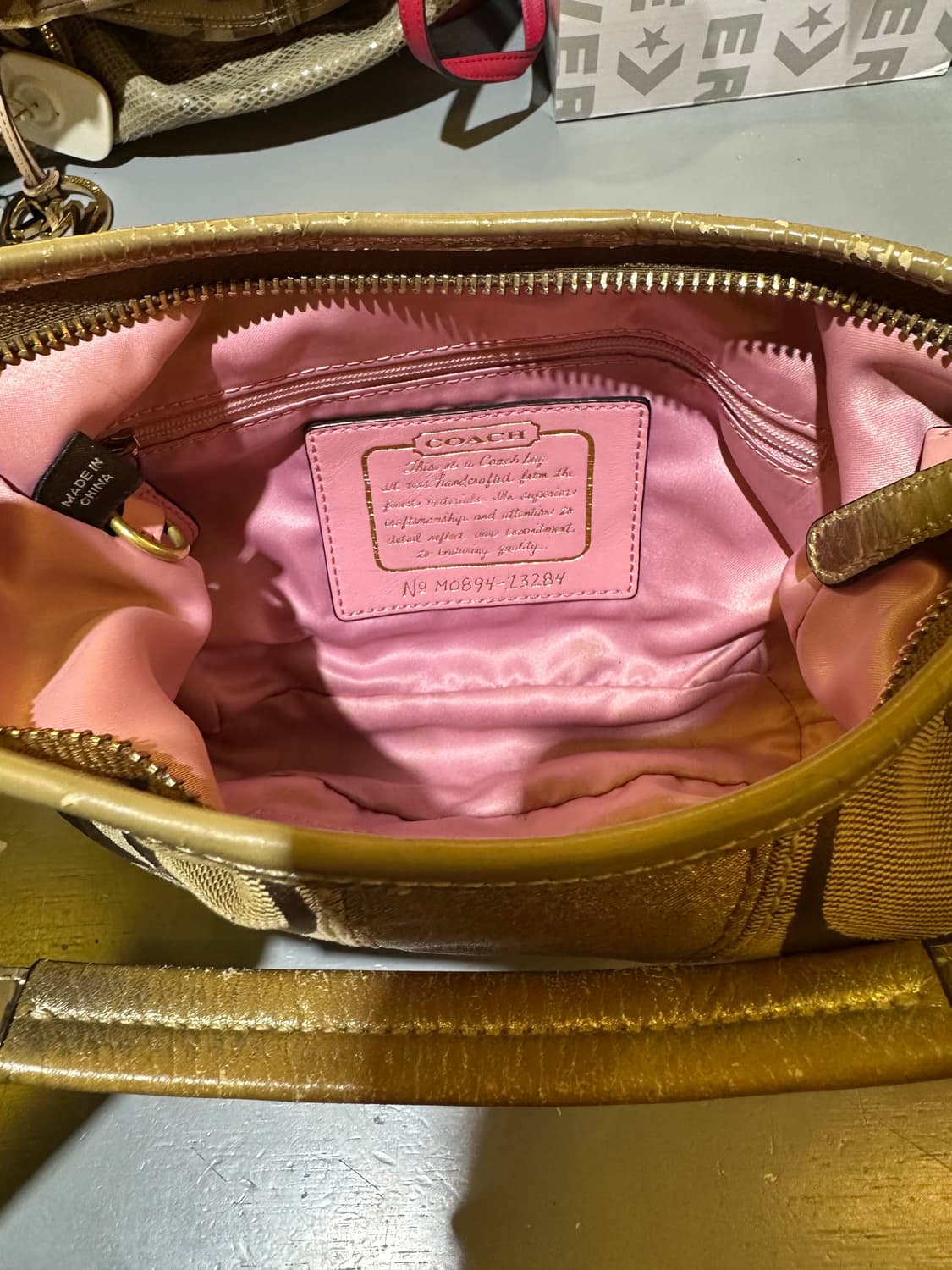 COACH 코치 골드글리터 숄더백 상품이미지4