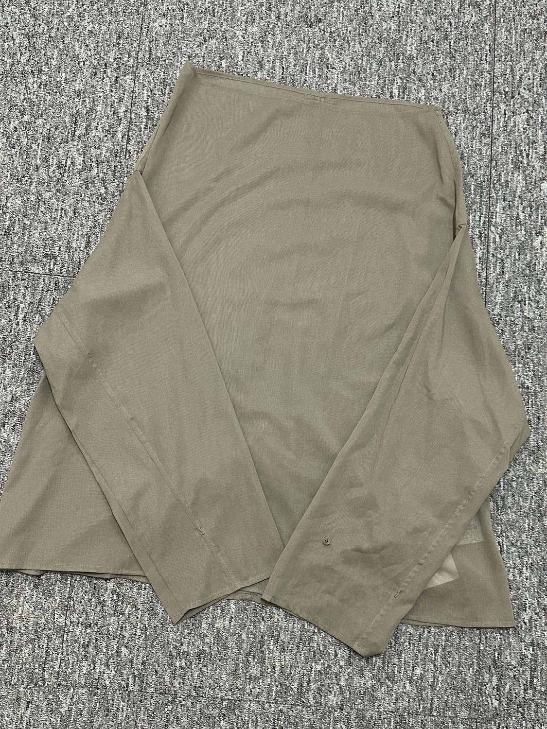 새상품) 아모멘토 Mock Neck  모크 넥 투웨이 블라우스 상품이미지5