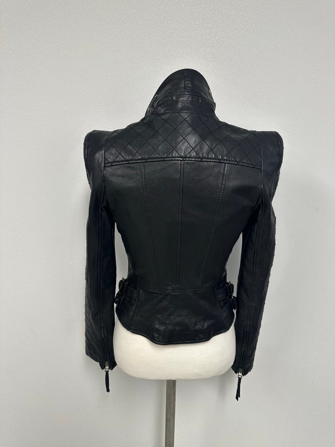 사선 디테일 레더 자켓 상품이미지5