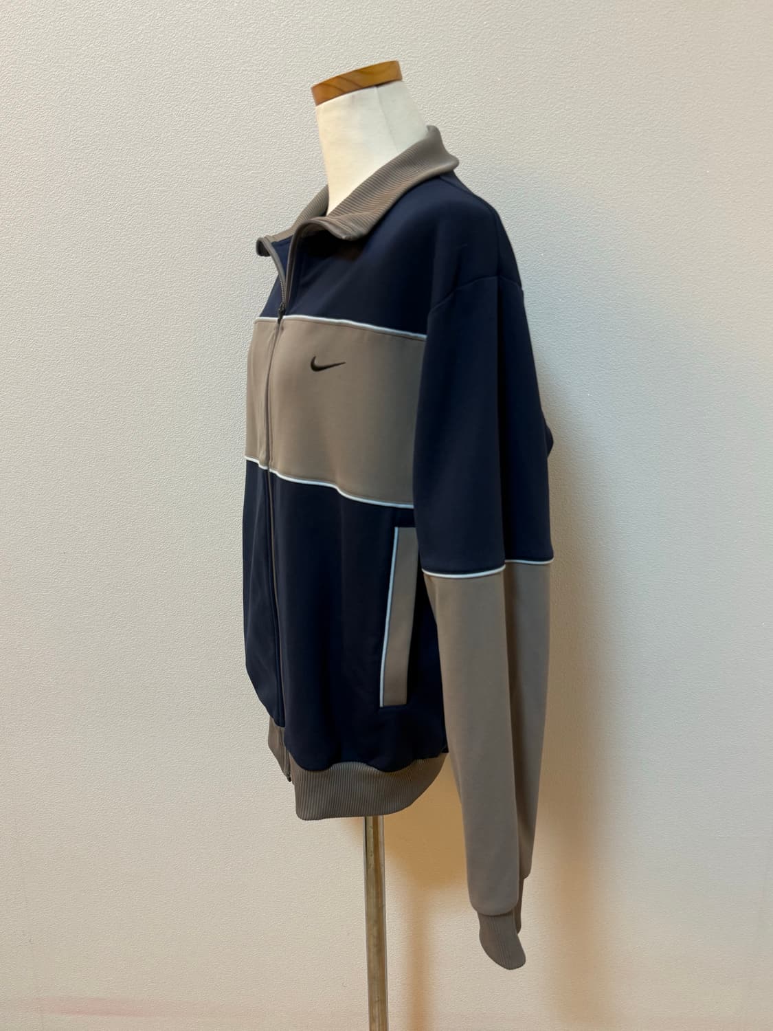 나이키 (NIKE) 배색 트랙 집업 자켓 상품이미지2