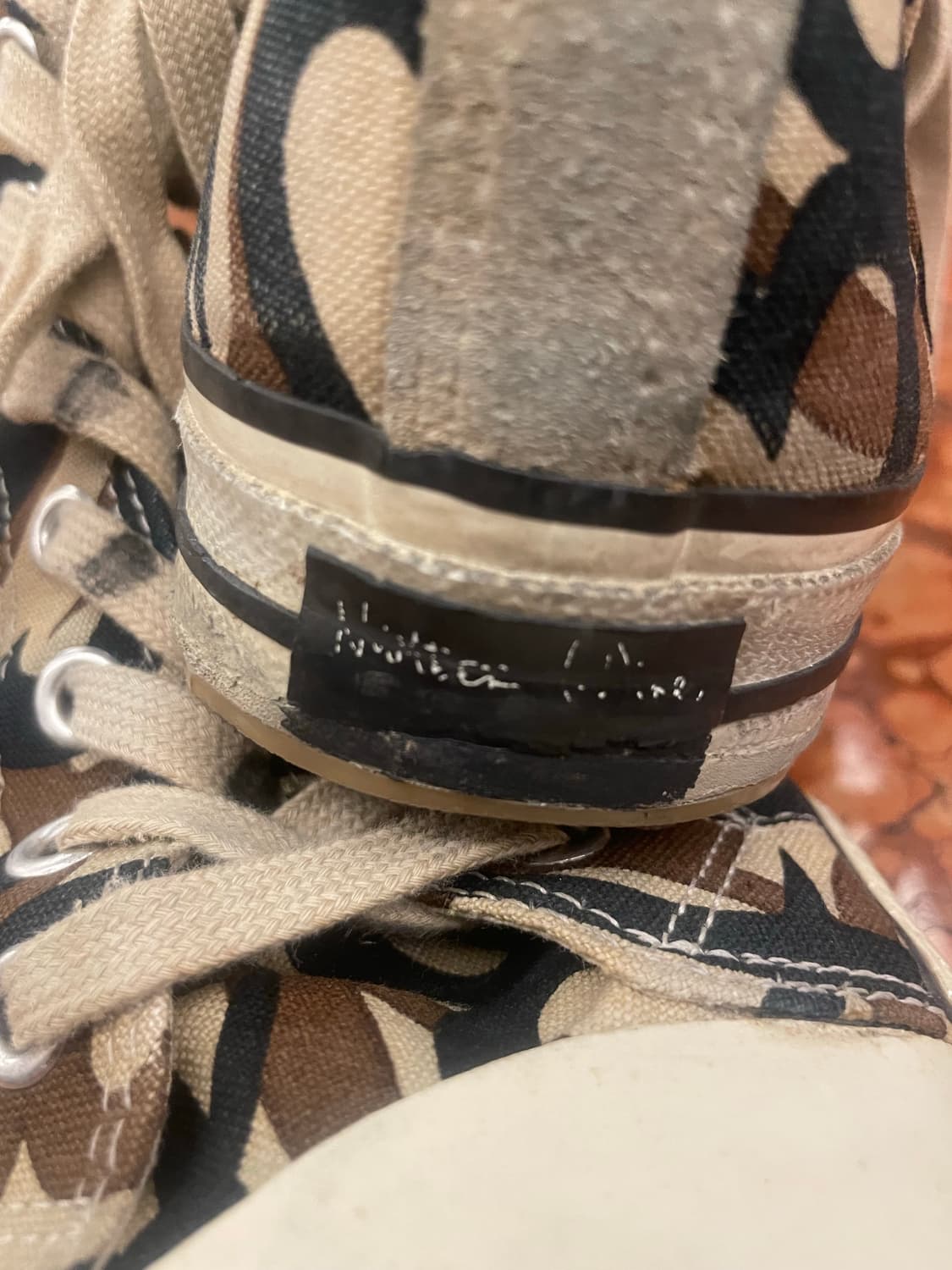 넘버나인 2004aw 트라이벌 하트 스니커즈 상품이미지6