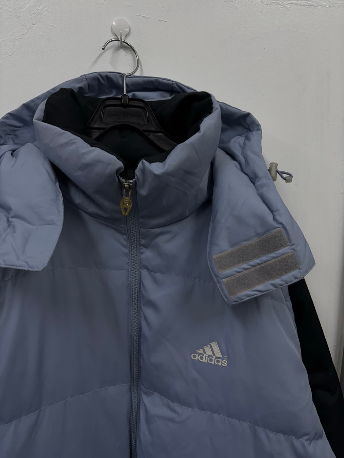 아디다스 후드탈착 다운패딩 상품이미지3