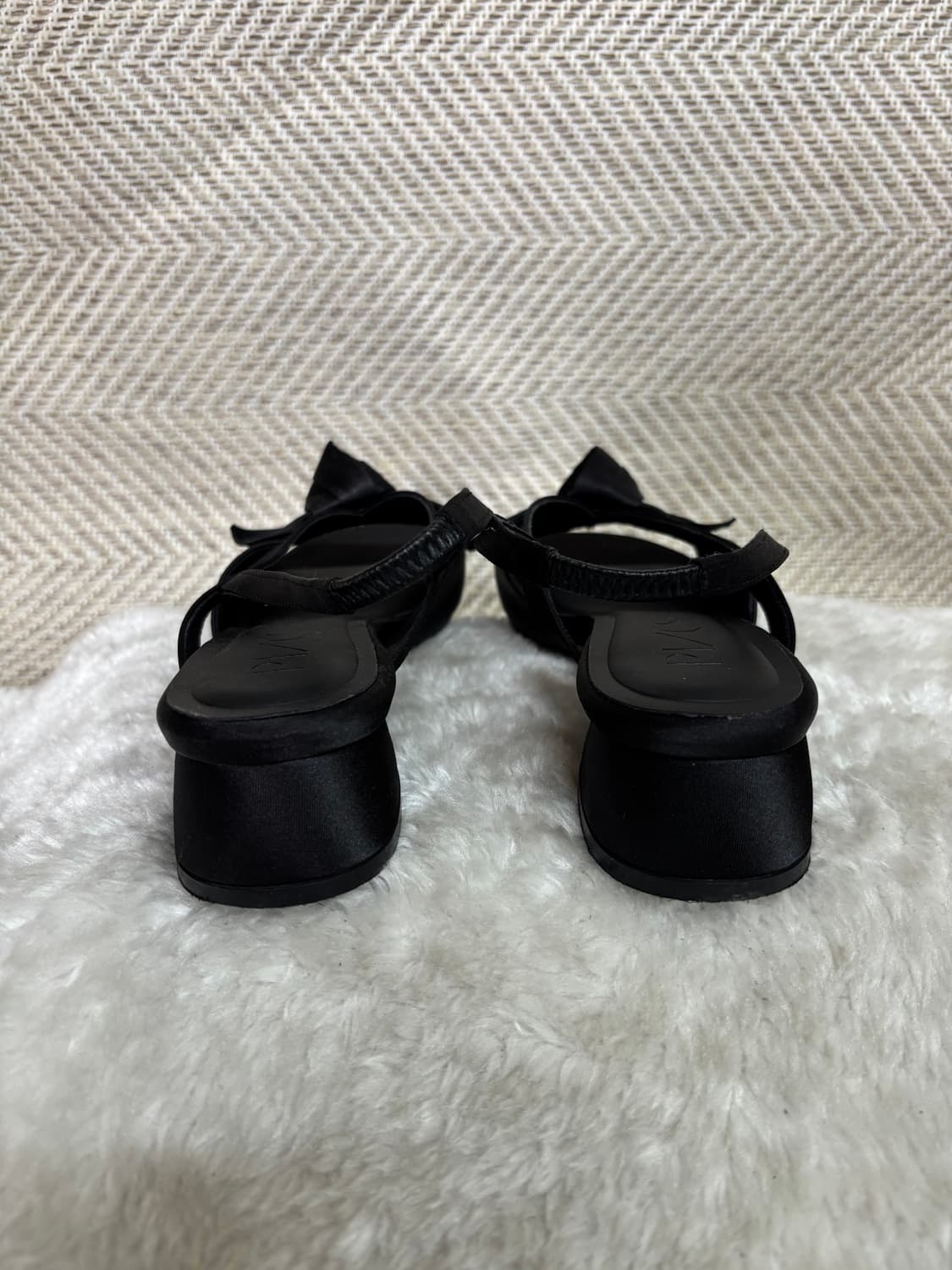 프라이빗 클로젯 블랙 새틴 리본 슬링백 샌들 240 상품이미지3