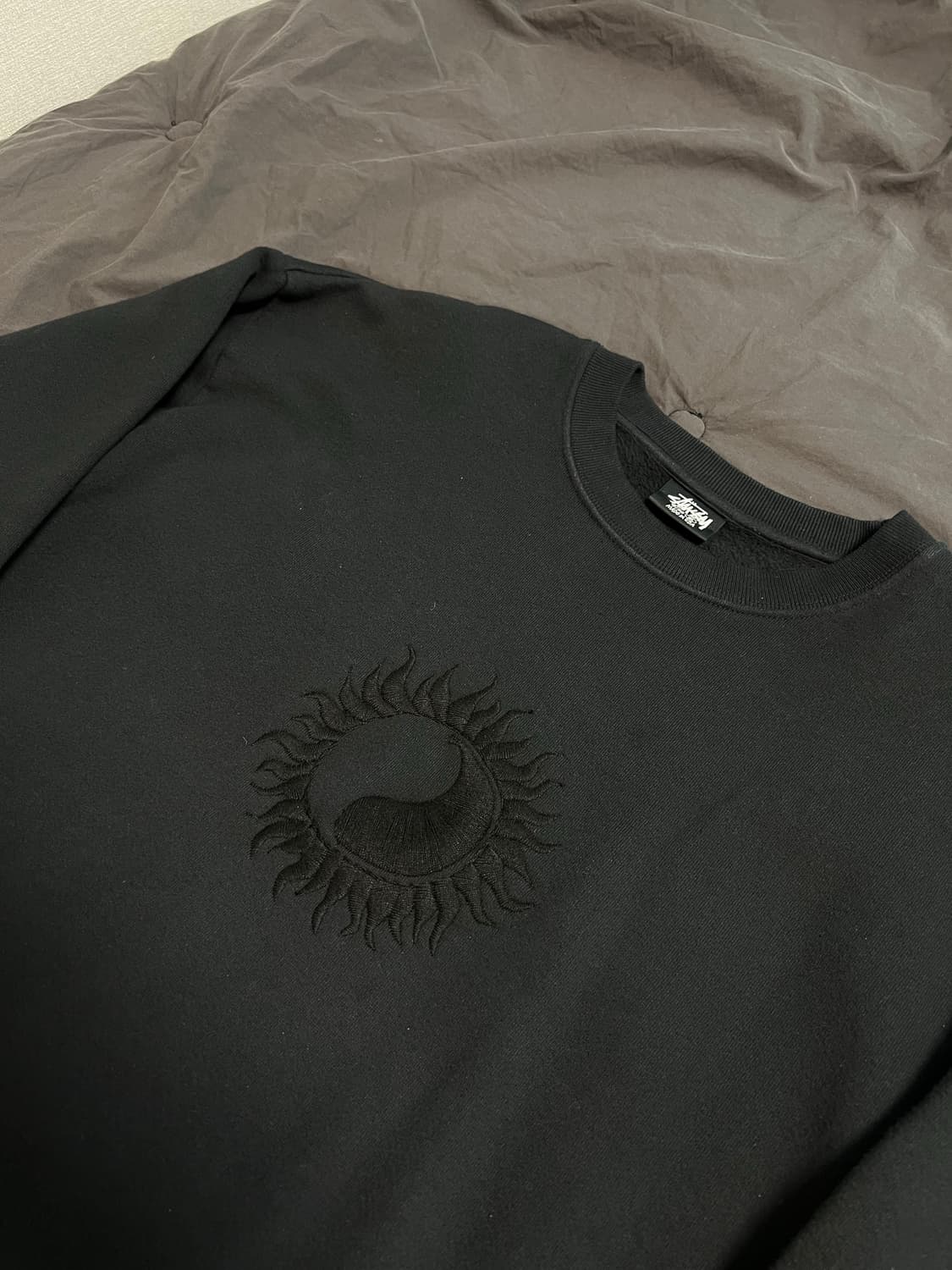 아워레가시 워크샵 스투시 음양 맨투맨 상품이미지4