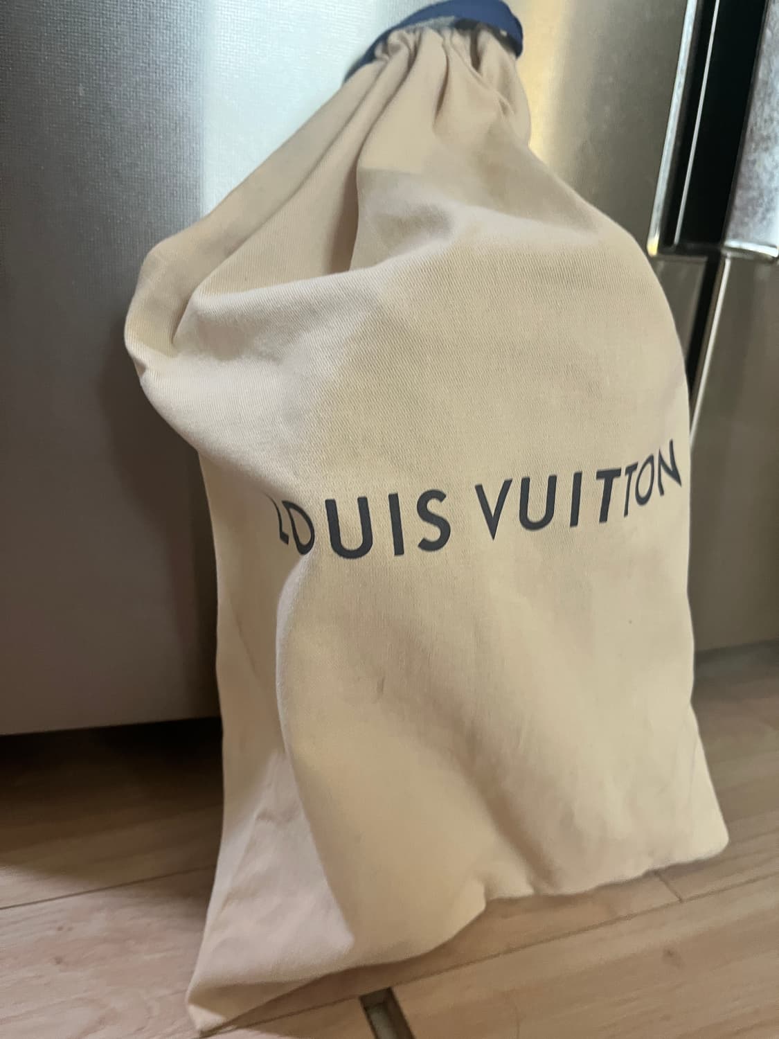 루이비통 하이탑 스니커즈 판매합니다 상품이미지6