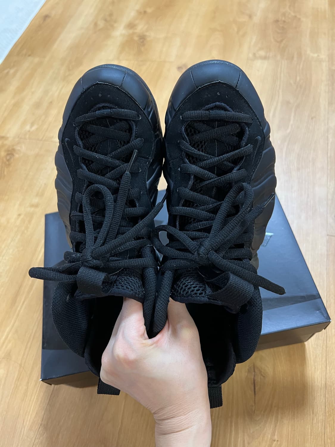 나이키 에어폼포짓 올블랙 260 판매 상품이미지4