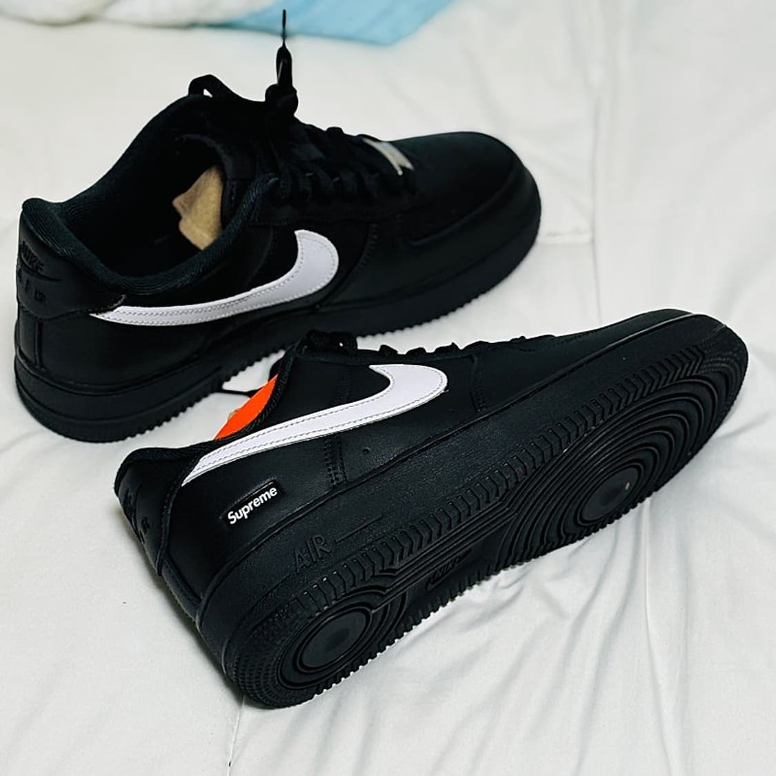 [260] 슈프림 나이키 에어포스 블랙화이트 상품이미지1